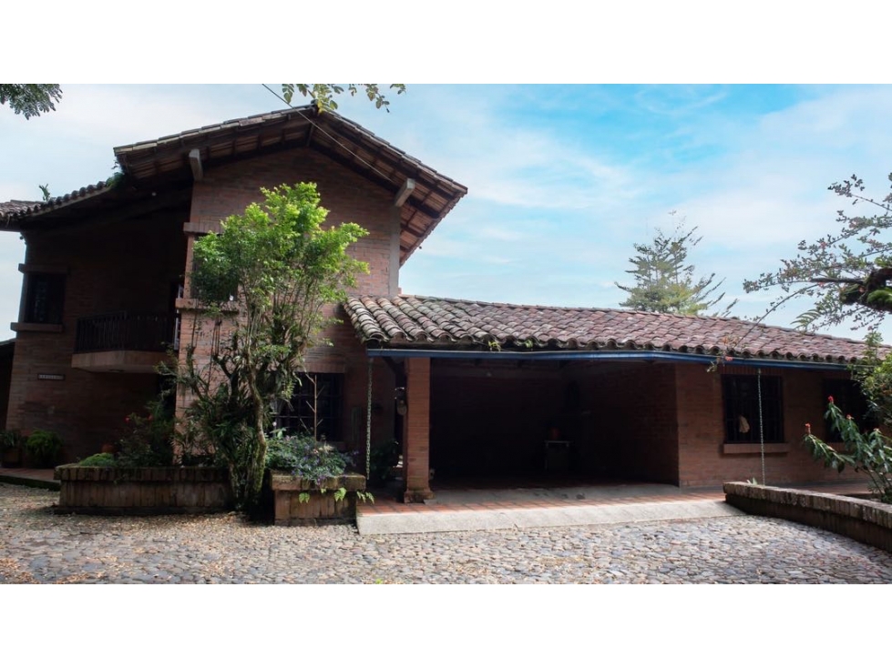 SE VENDE CASA CAMPESTRE CERRITOS PEREIRA