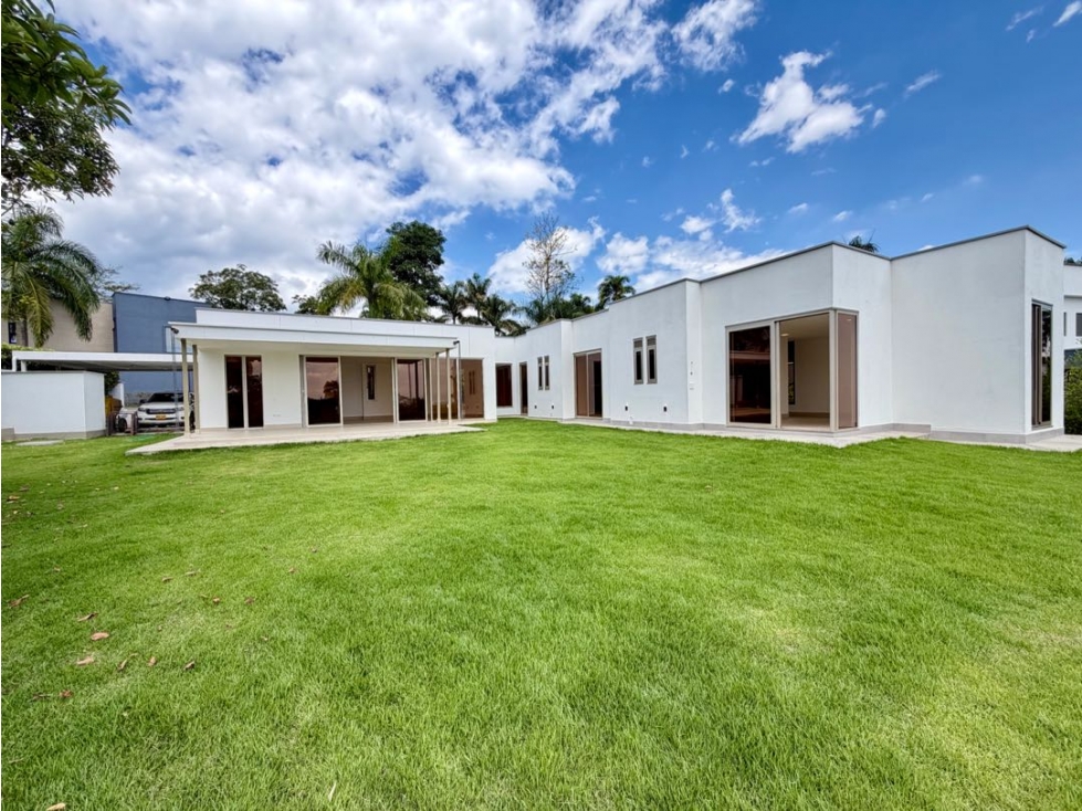 Se Vende Casa Campestre Nueva en Conjunto Cerrado - Sector el Caimo