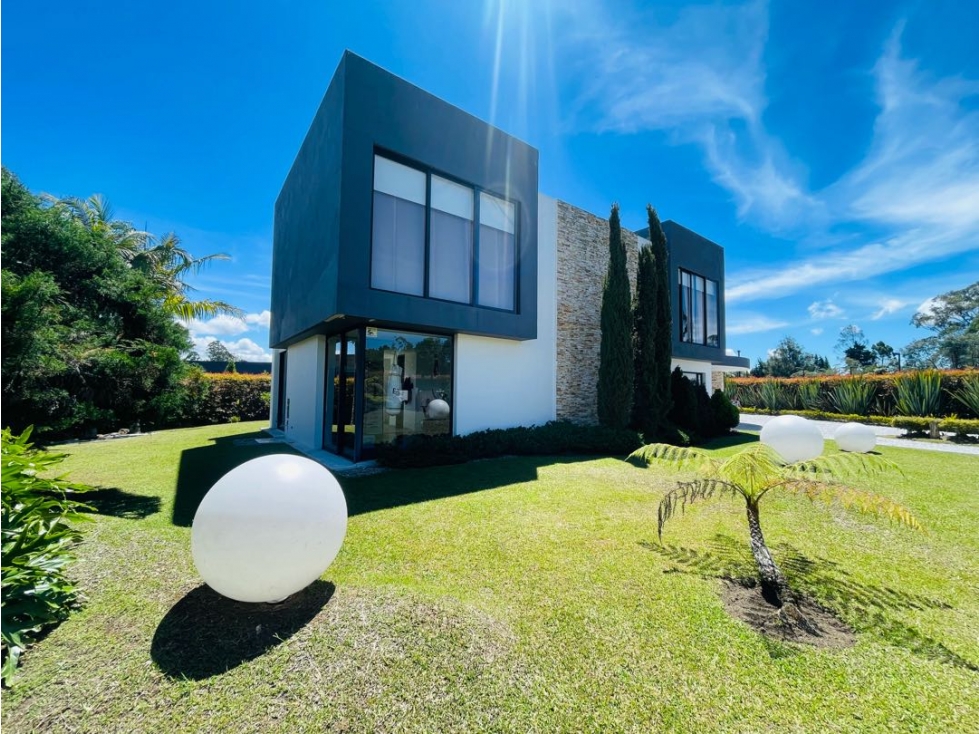 Se vende casa campestre de lujo en unidad cerrada en Llanogrande — foto 2