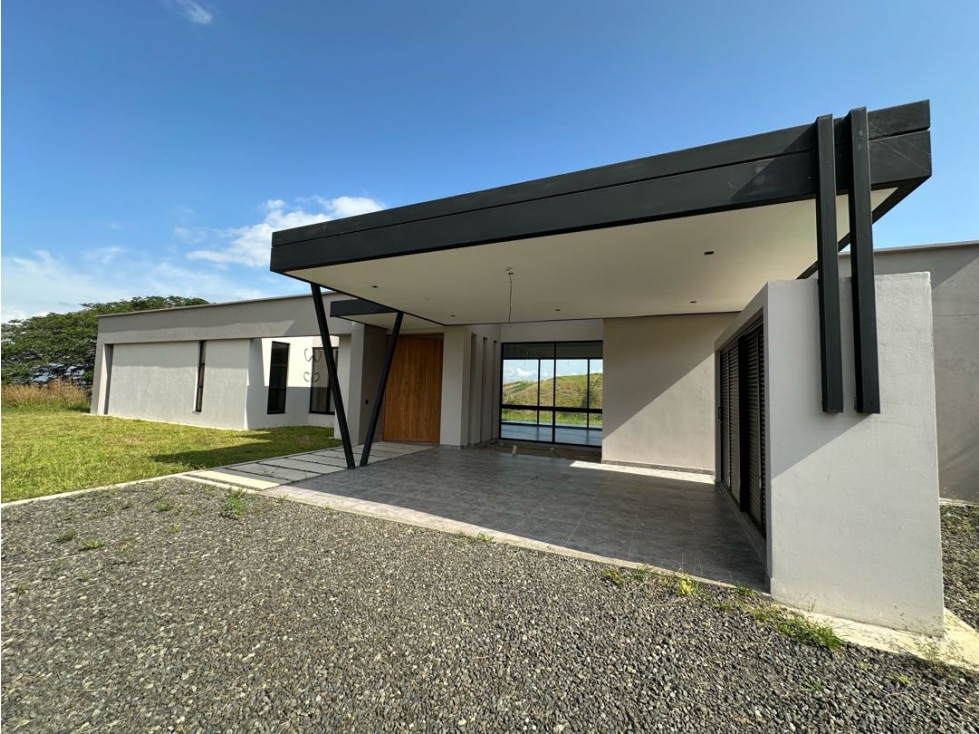 SE VENDE CASA CAMPESTRE EN CERRITOS EL CORTIJO