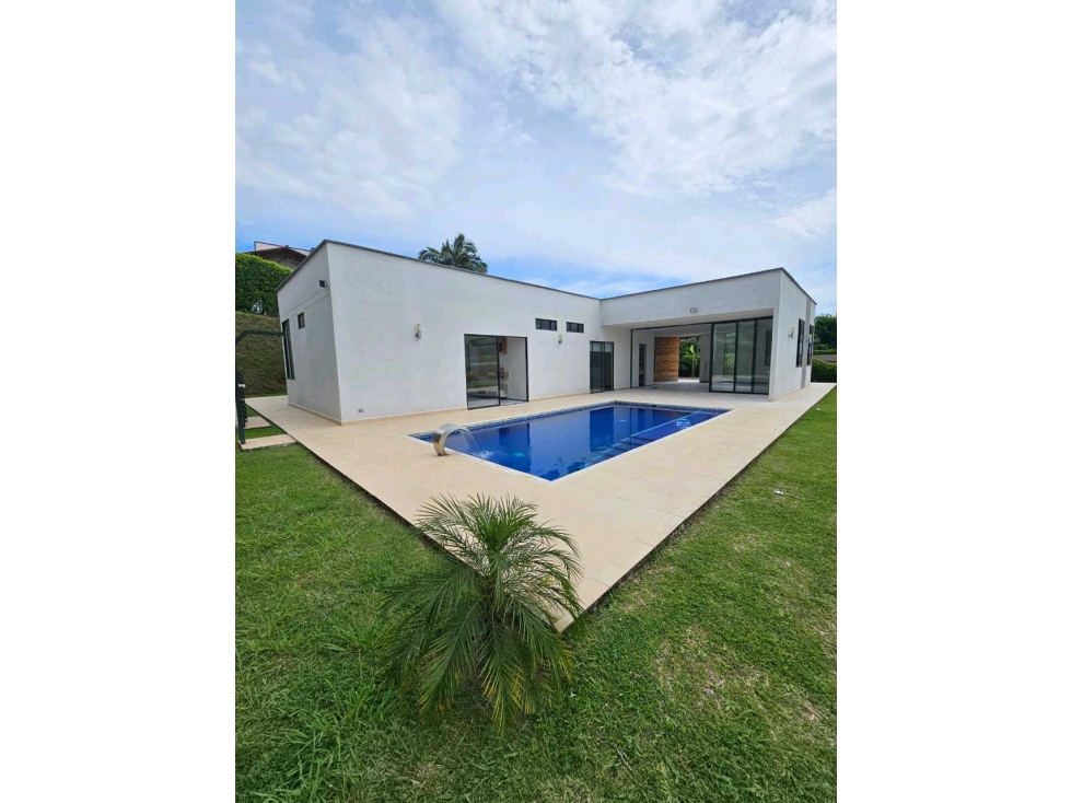 SE VENDE CASA CAMPESTRE EN CERRITOS