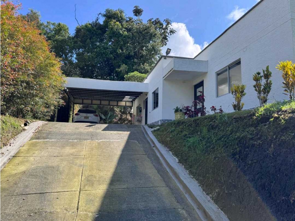 Se vende casa campestre en Circasia Quindio