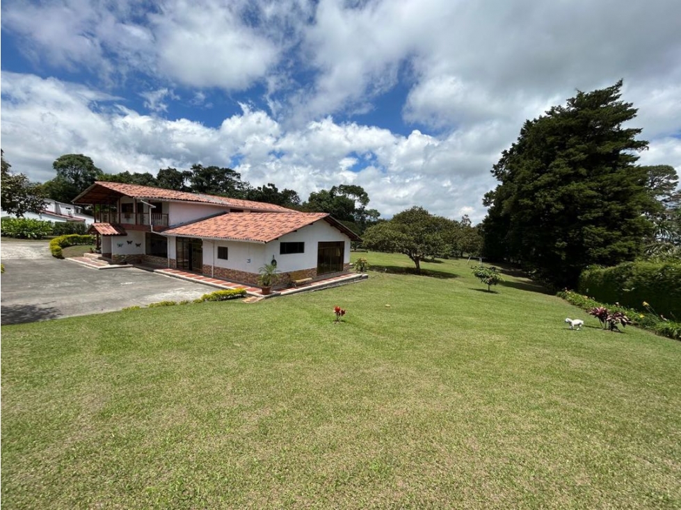 Se vende casa campestre en conjunto cerrado en Circasia Quindío
