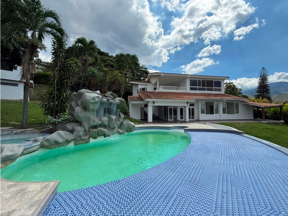 SE VENDE CASA CAMPESTRE EN DAPA SP