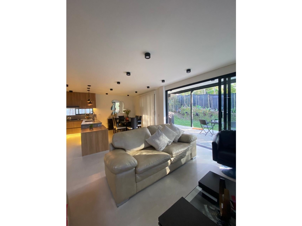 SE VENDE HERMOSA CASA EN UNIDAD CERRADA EN EL RETIRO — foto 4