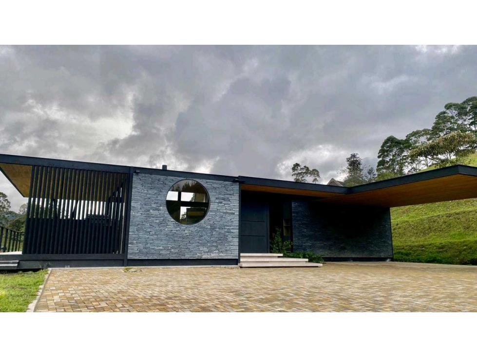 Se vende casa campestre en el retiro