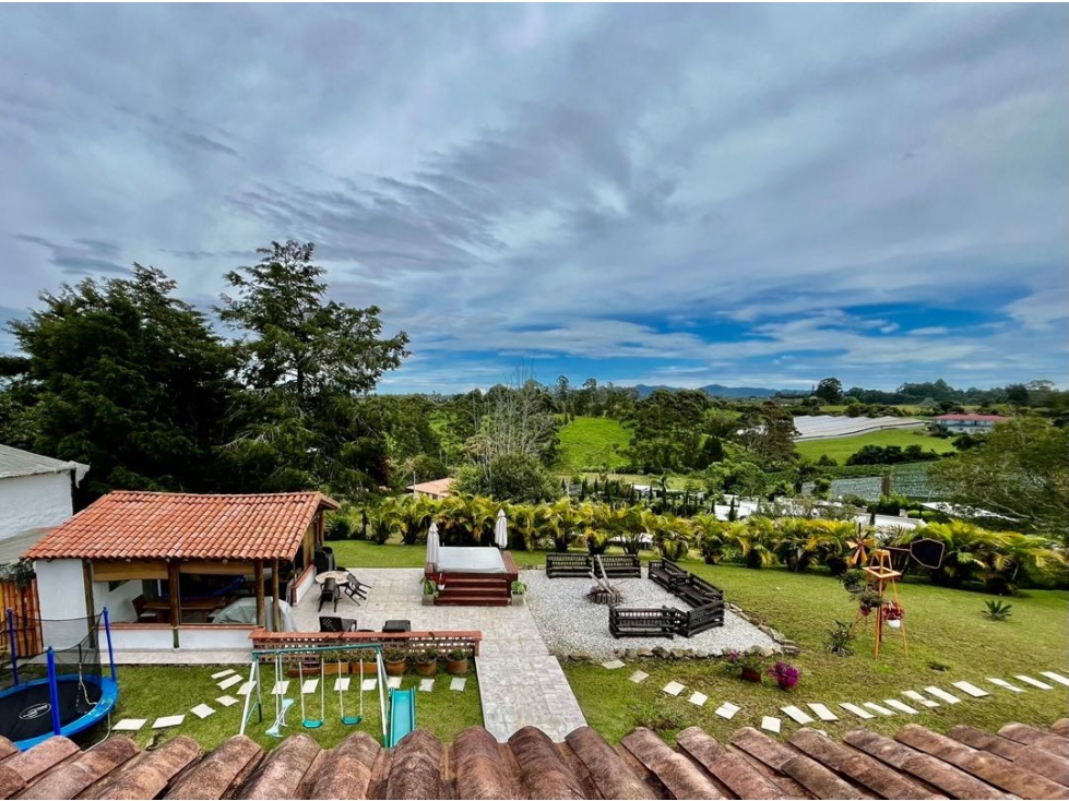 CASA CAMPESTRE PARA LA VENTA EN EL CARMEN DE VIBORAL, ANTIOQUIA