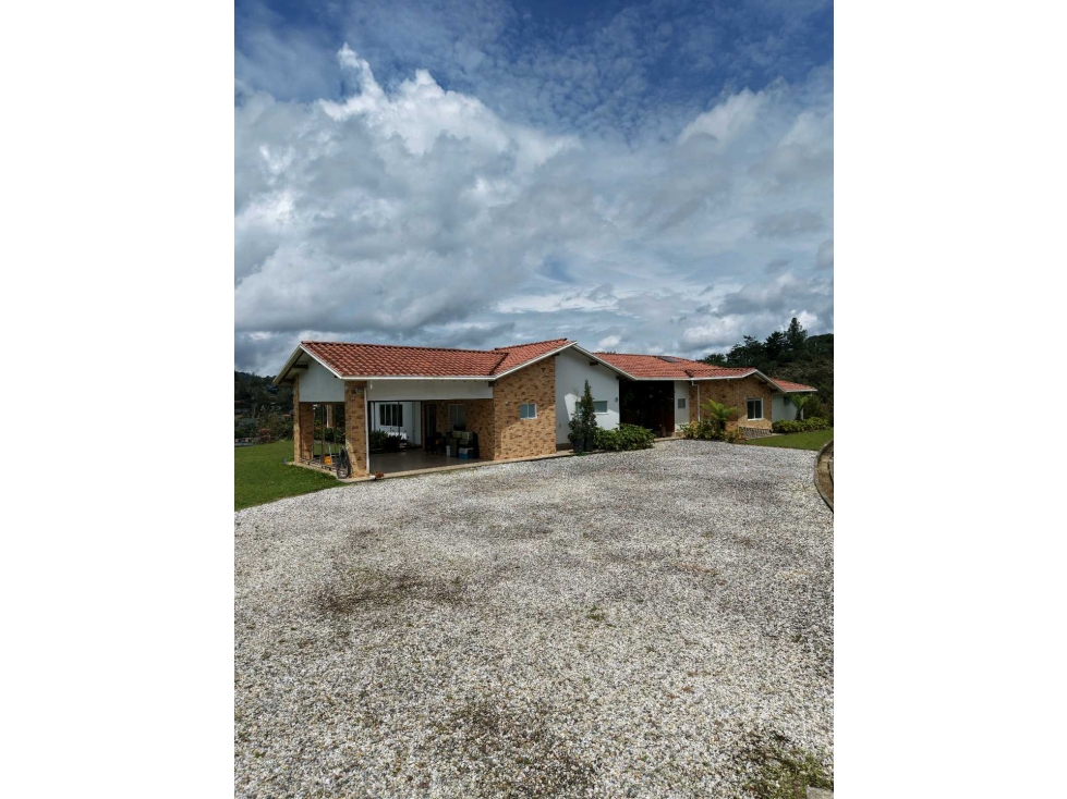 SE VENDE CASA CAMPESTRE EN EL RETIRO ANT, MODERNA Y AMPLIOS ESPACIOS. — foto 4