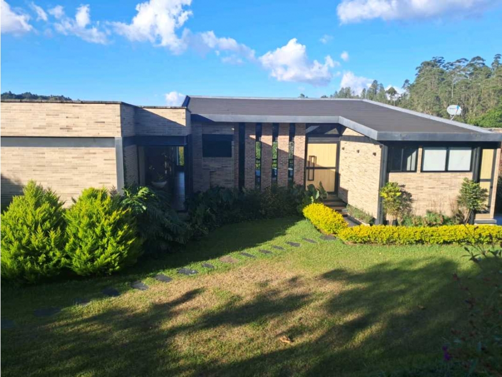 Se vende casa campestre en el retiro antioquia
