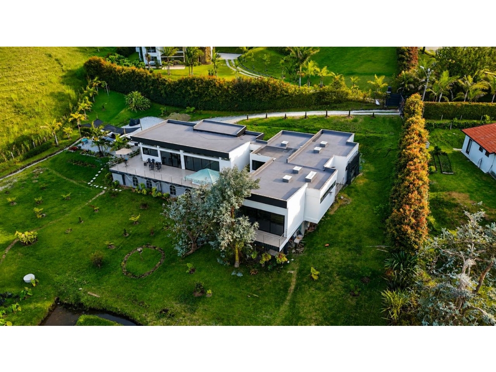 Se vende casa campestre en el Carmen de Viboral