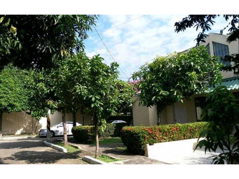 SE VENDE CASA CAMPESTRE EN GIRARDOT - 2