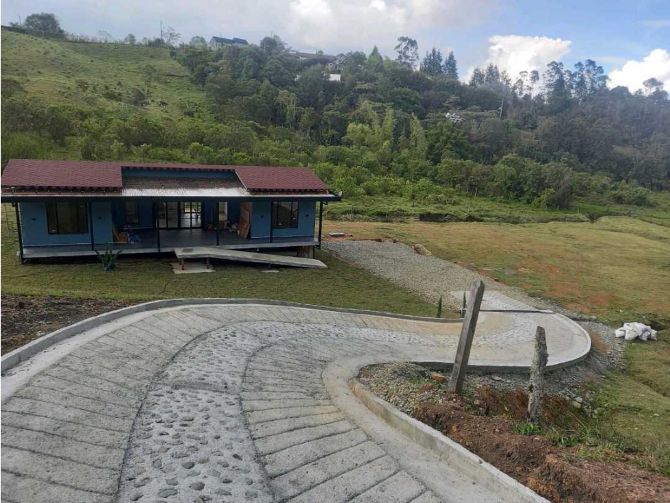 Se vende casa campestre en guarne vía al aeropuerto — foto 2