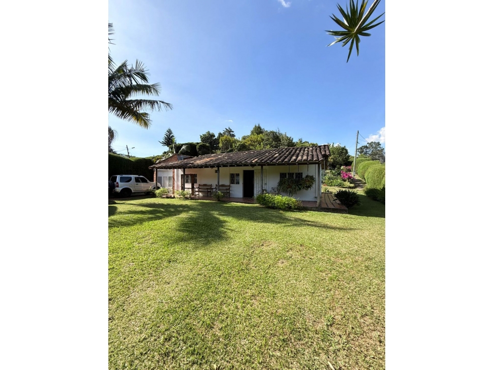 Se vende casa campestre en Guarne