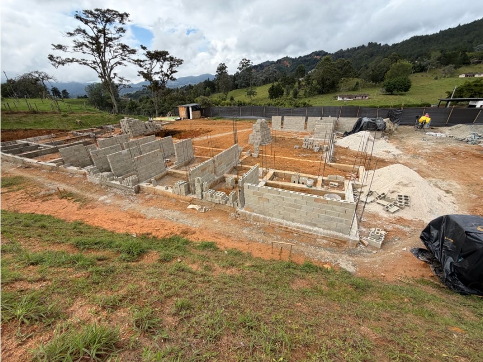 SE VENDE CASA CAMPESTRE EN LA CEJA EN CONSTRUCCIÓN EN PARCELACION CER