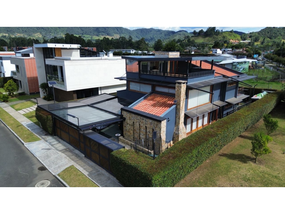 SE VENDE CASA CAMPESTRE EN LA CEJA CONDOMINIO CERRADO SAN MARTIN DELA