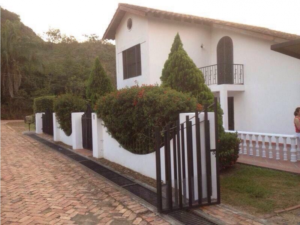 SE VENDE CASA CAMPESTRE EN NILO CUNDINAMARCA.A - 2