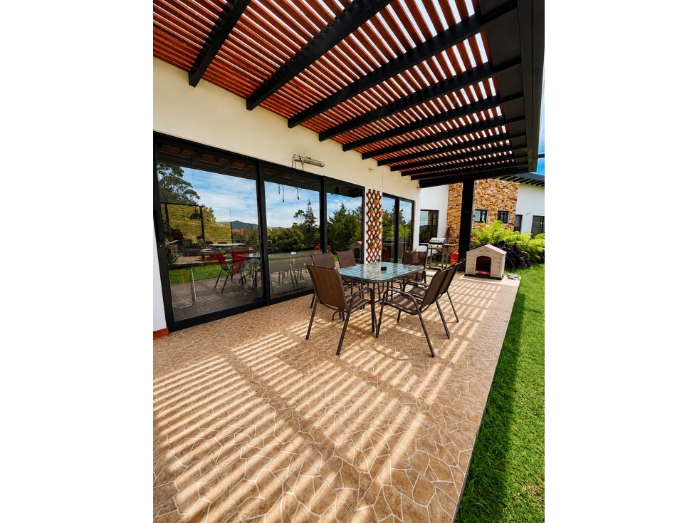 SE VENDE CASA CAMPESTRE EN RIONEGRO — foto 3