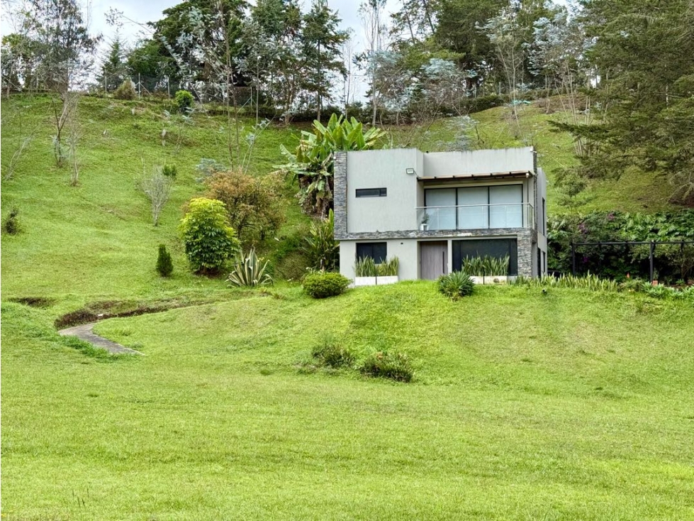 SE VENDE CASA CAMPESTRE EN SAN ANTONIO DE PEREIRA QUERENCIAS DEL EDÉN