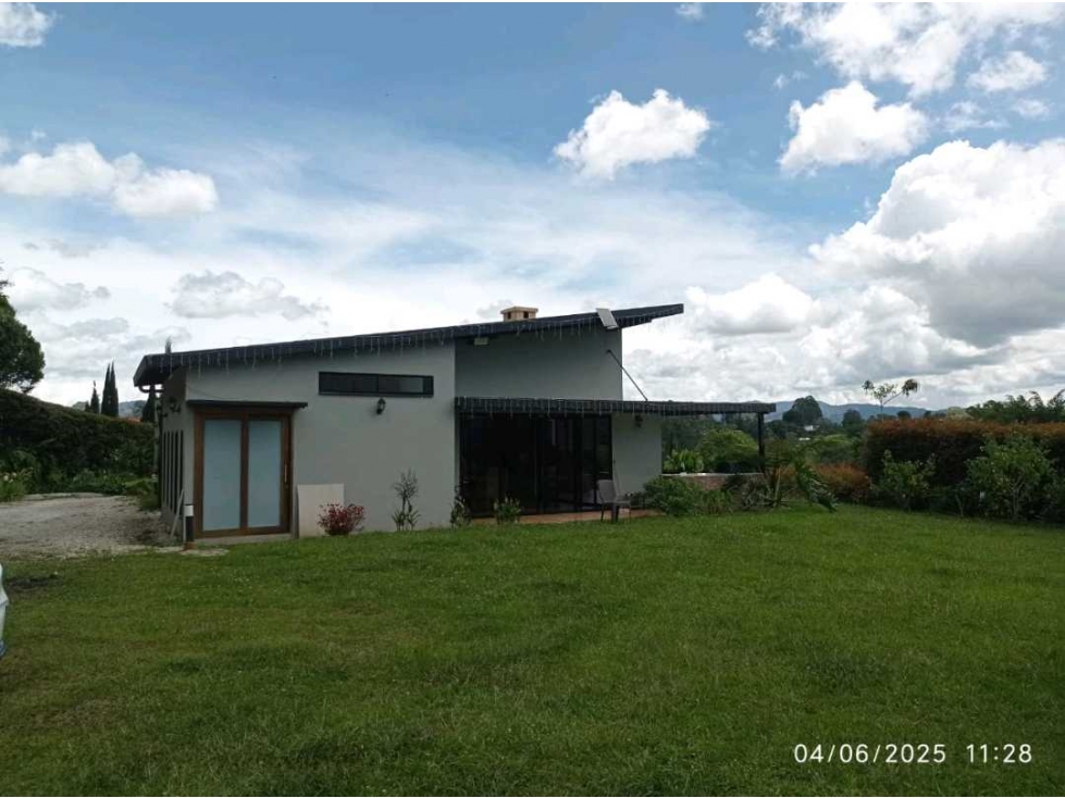 Se vende casa campestre en san Antonio de pereira
