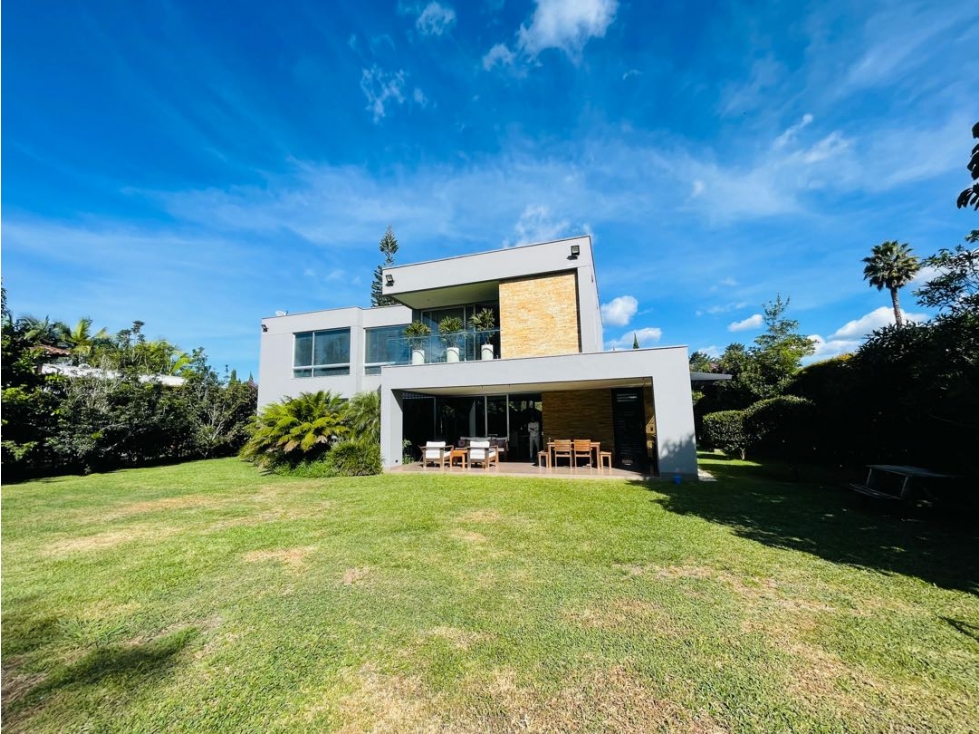 Se vende casa en el corazón de Llanogrande