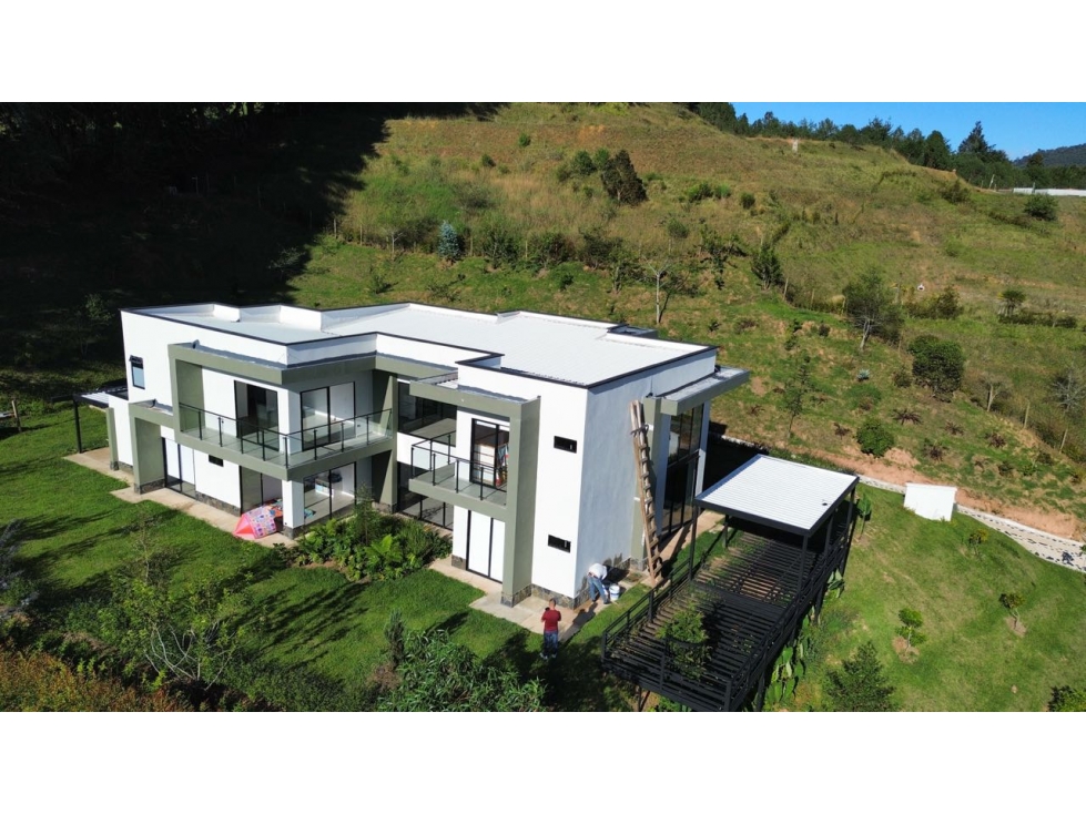 SE VENDE CASA CAMPESTRE MODERNA EN LA CEJA EN PARCELACION ESTRENAR