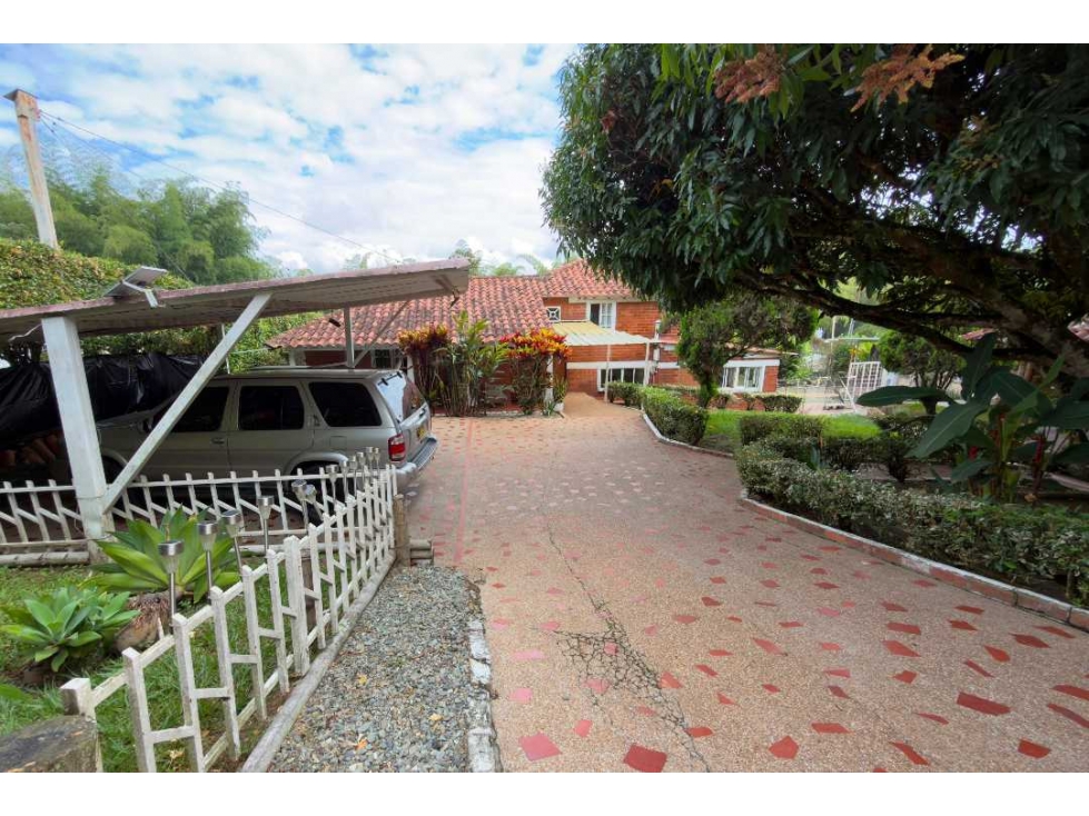 SE VENDE CASA CAMPESTRE VÍA AL CLUB CAMPESTRE LA TEBAIDA - 1