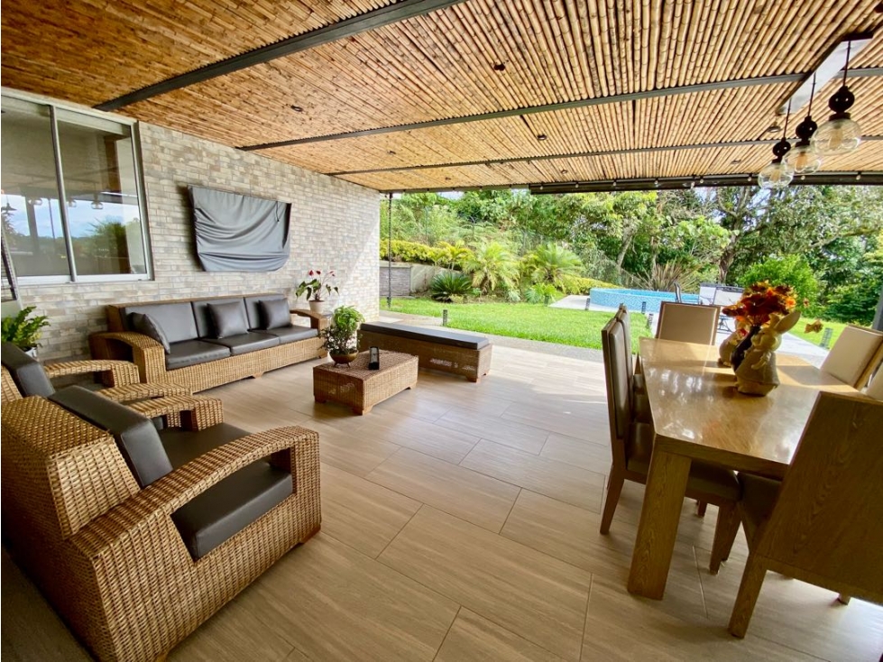 SE VENDE CASA CAMPESTRE VÍA CIRCASIA