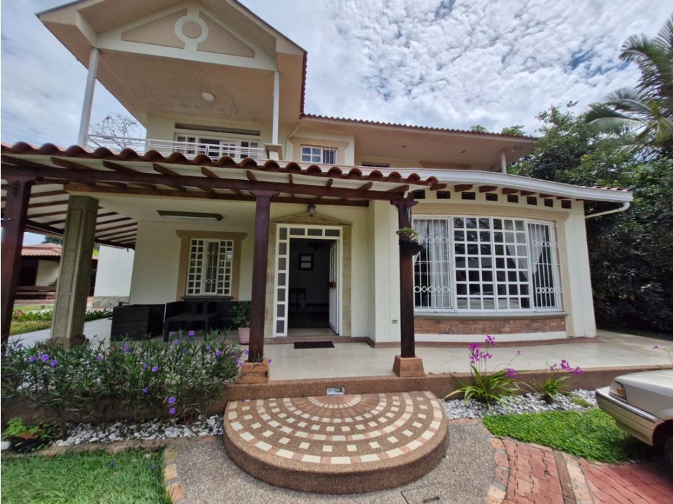 Se vende casa campestre vía edén. Armenia Quindio