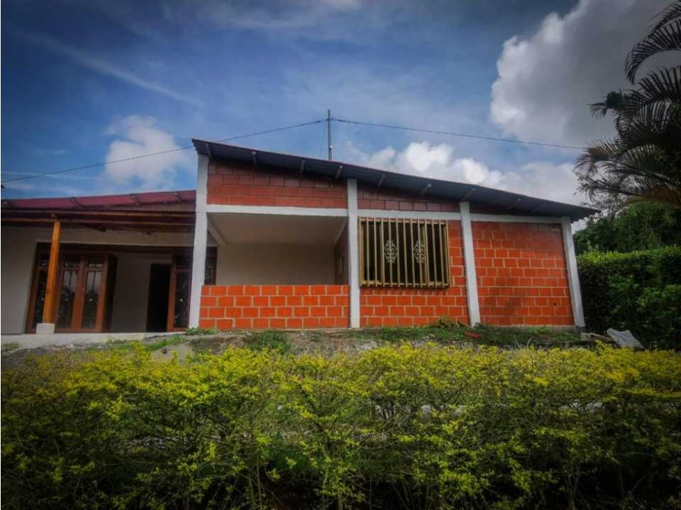 SE VENDE CASA CAMPESTRE ( VIA A ALCALA)