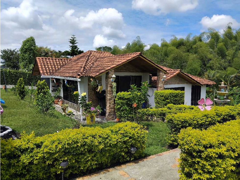 SE VENDE CASA CAMPESTRE VIA AL CAIMO EN CONJUNTO CERRADO