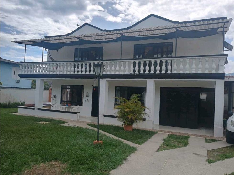 SE VENDE CASA CAMPESTRE VIA BARRAGAN . QUINDIO