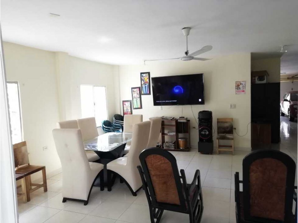SE VENDE CASA CASA CON 2 APARTAMENTOS BRR. EL CARMELO - CARTAGENA