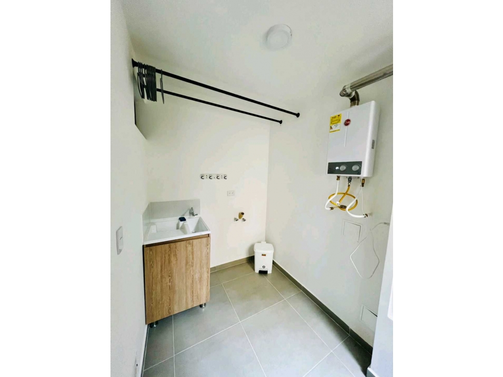 SE VENDE CASA CERCA AL AEROPUERTO . TEBAIDA QUINDÍO — foto 4
