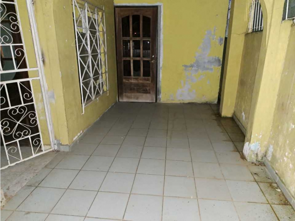 SE VENDE CASA CÉNTRICA EN DAVID - 3