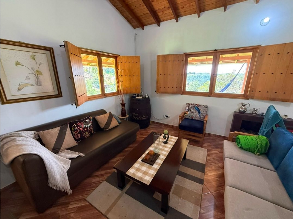 Se vende casa colonial en Guarne — foto 3