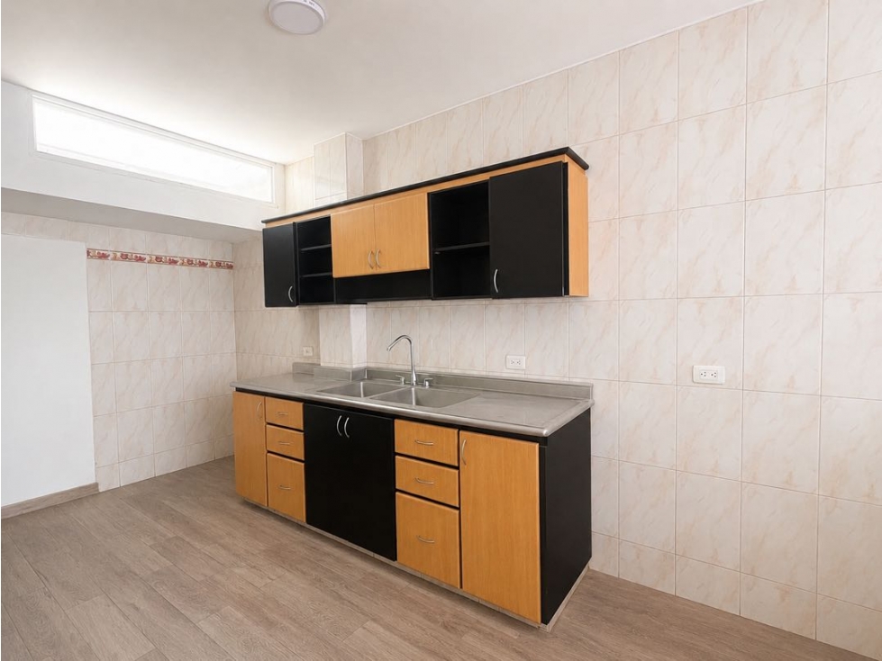Se vende casa comercial en Alcazares — foto 6