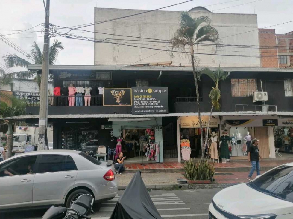 Se vende casa con 6 locales comerciales — foto 2