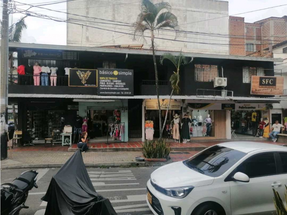 Se vende casa con 6 locales comerciales — foto 3