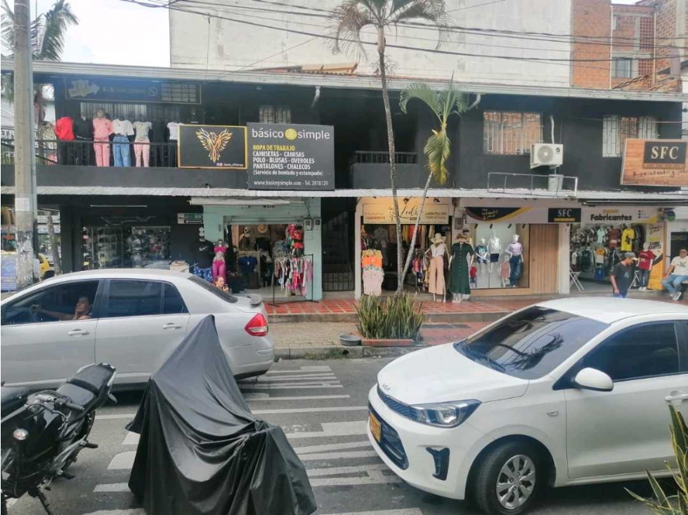 Se vende casa con 6 locales comerciales — foto 4