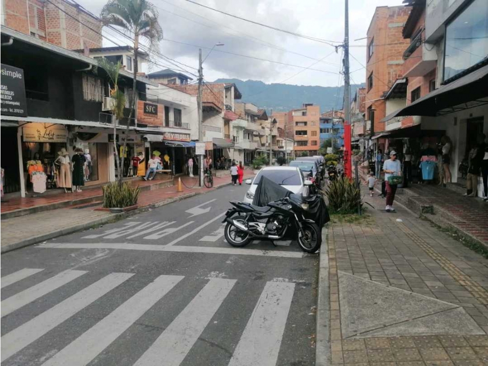 Se vende casa con 6 locales comerciales — foto 5