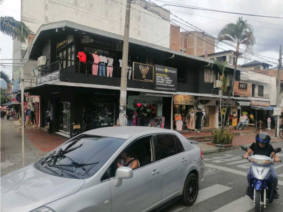 Se vende casa con 6 locales comerciales — foto 6