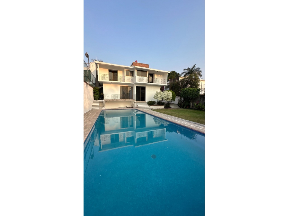 Se vende casa con alberca y jardin privados, en las Brisas (temixco) — foto 2