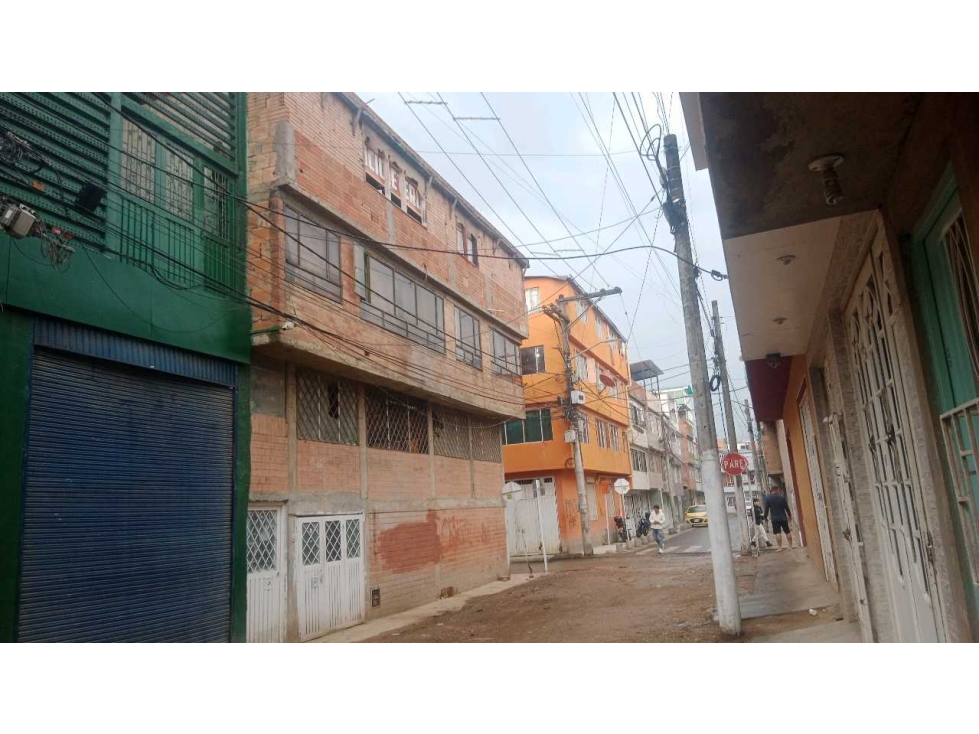 VENDO O PERMUTO CASA BODEGA ESQUINERA CERCA AV CALI KENNEDY BOGOTA — foto 3