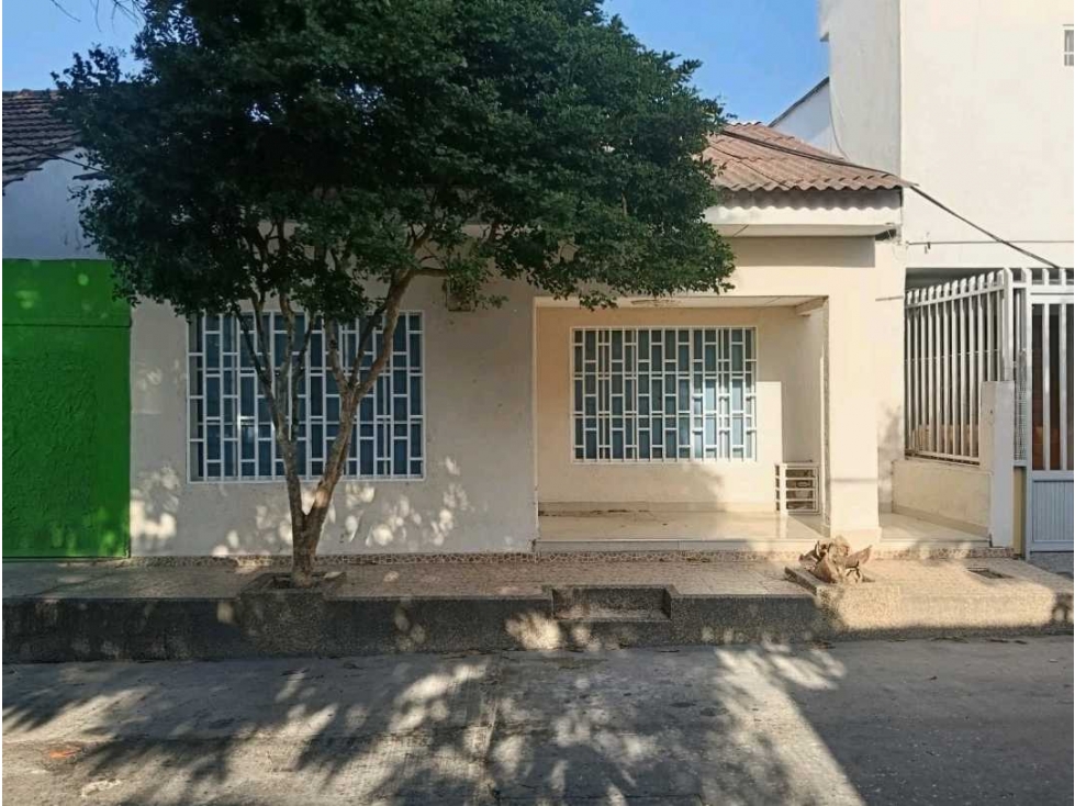 Se Vende Casa con espacio aéreo libre en Barrio Abajo