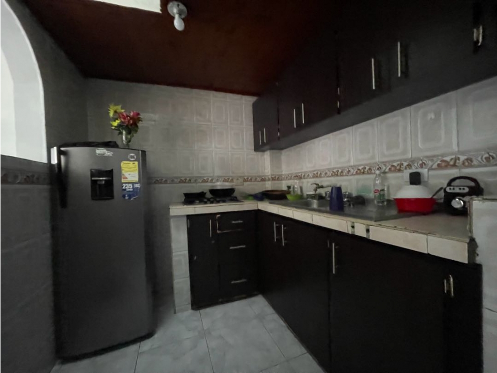 Se Vende Casa con Locales en el Barrio Ciudad Dorada Armenia — foto 6