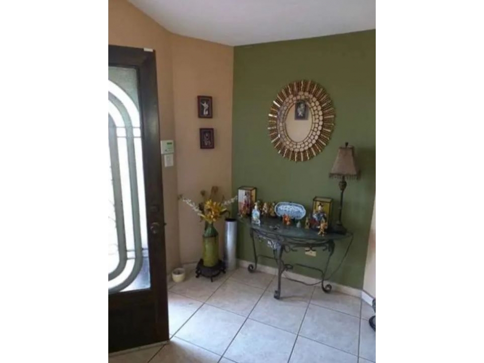 SE VENDE CASA CON PATIO EN BRISAS DEL GOLF. AM — foto 4