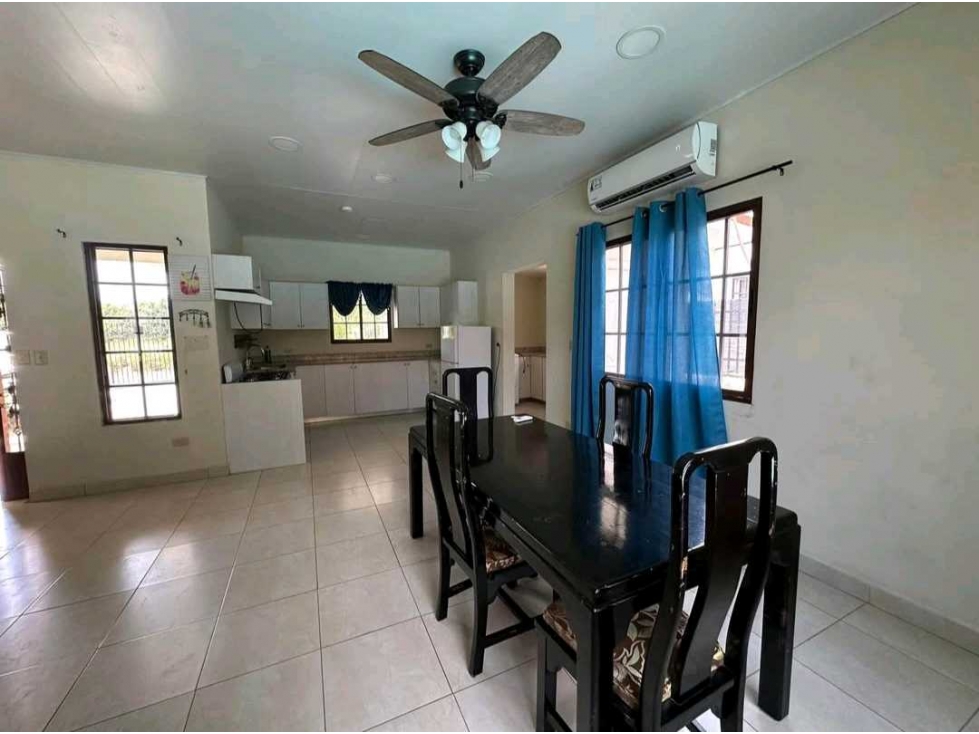 SE VENDE CASA CON PISCINA EN LAS TABLAS. - 3