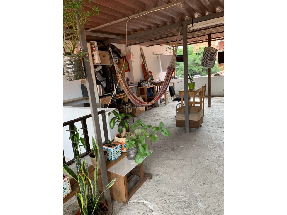 Se vende casa con terraza barrio Florencia