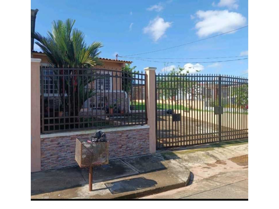 Se Vende Casa con terreno amplio de esquina en Las Mañanitas — foto 2
