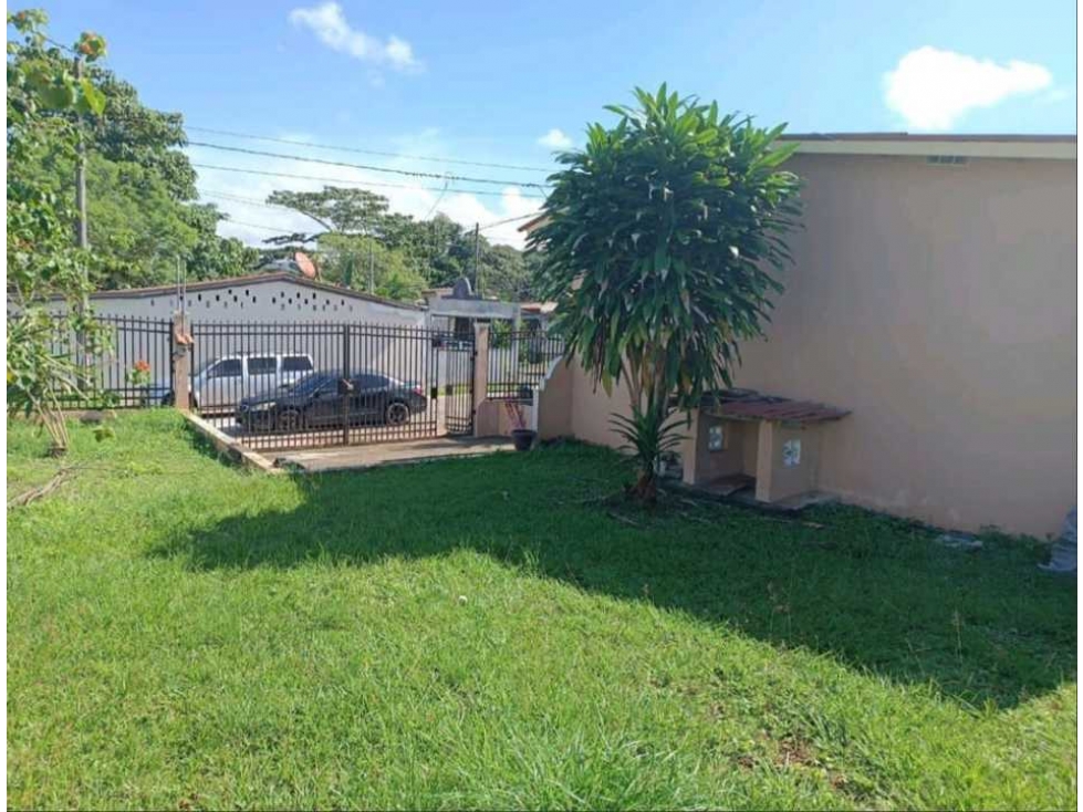 Se Vende Casa con terreno amplio de esquina en Las Mañanitas — foto 5
